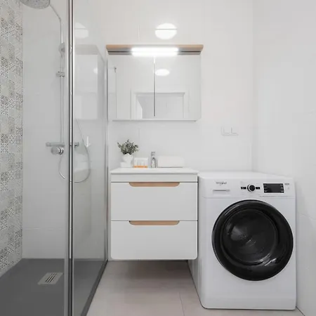 Bright & Modern With Balcony In Bemowo District By Renters